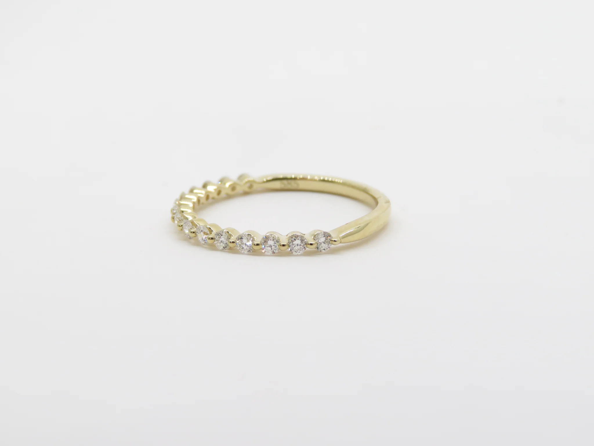 14k Yellow Gold Shared Single Prong Diamond Band - Image 6
